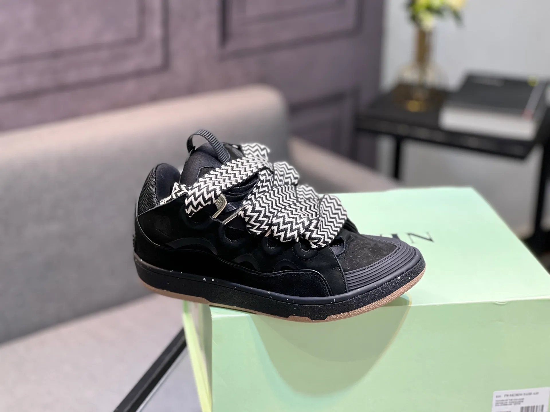 Men's men's shoes💰780 [LANVIN] Latest lace-up fashionable casual sneakers for couples High-quality CLAY couple series‼ ️ The latest trendy products of the season 🌈Many bloggers have planted grass and purchased the original open-mold customization. The upper and outsole are sewn with mark threads without edge sealing. Multiple material splicing combination design. Very versatile for fashionable and casual wear. Comfortable on the feet. Recommended for self-retention (upper cowhide + cow suede + breathable mesh) inner foot pad cowhide exclusive original open-mold clear logo rubber outsole ⚠️36-44 yards (45 custom-made)